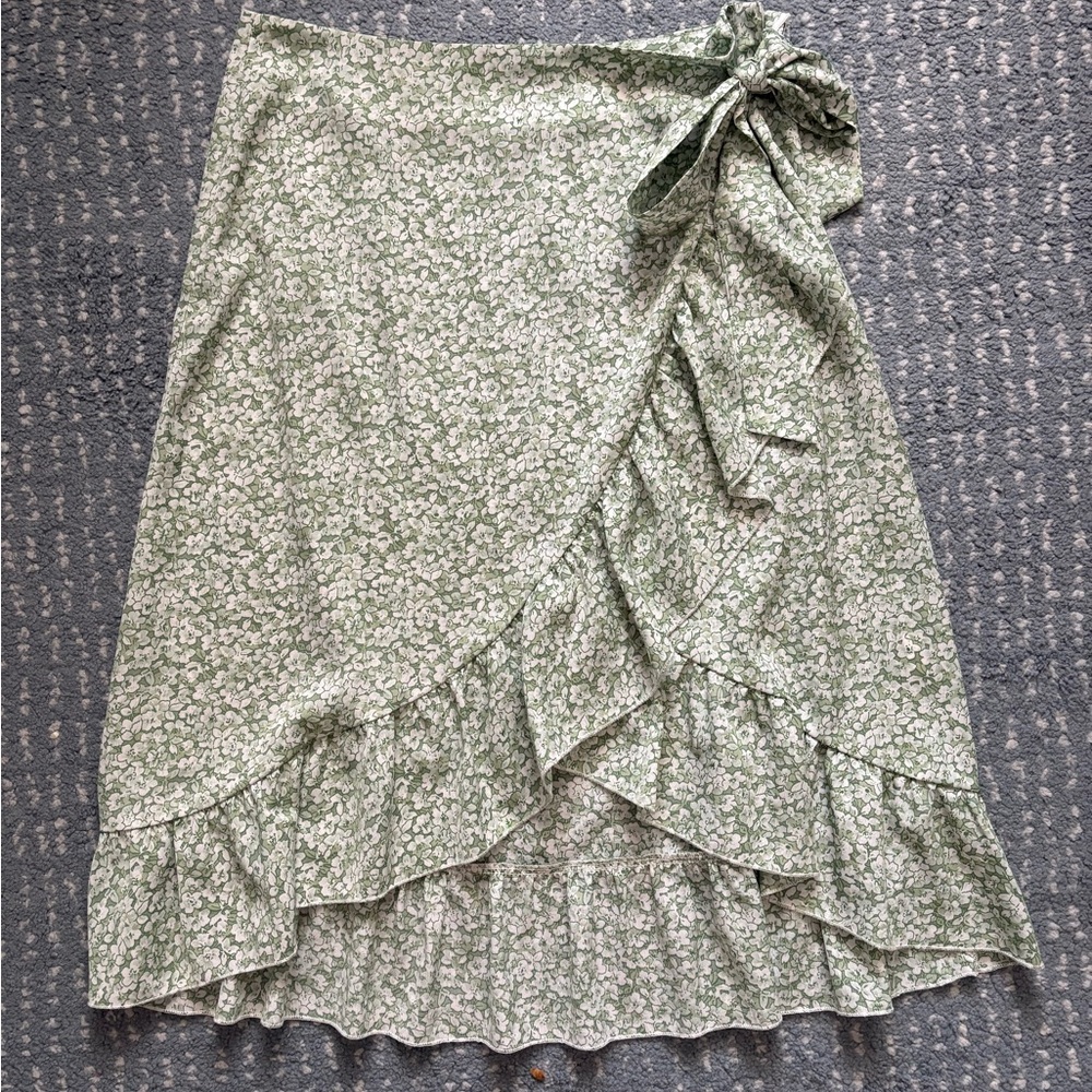 SHEIN Green Floral Skirt